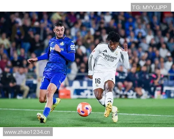 塞维利亚主场惨败,赛季前景蒙上阴影 塞维利亚主场惨败,赛季前景蒙上阴影